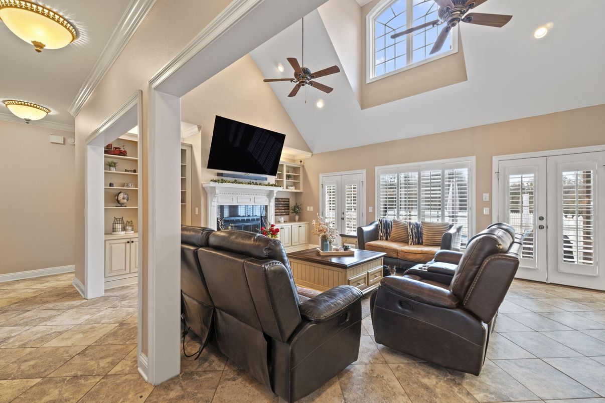 Fireplace, Interior, Living room, Recessed Lighting