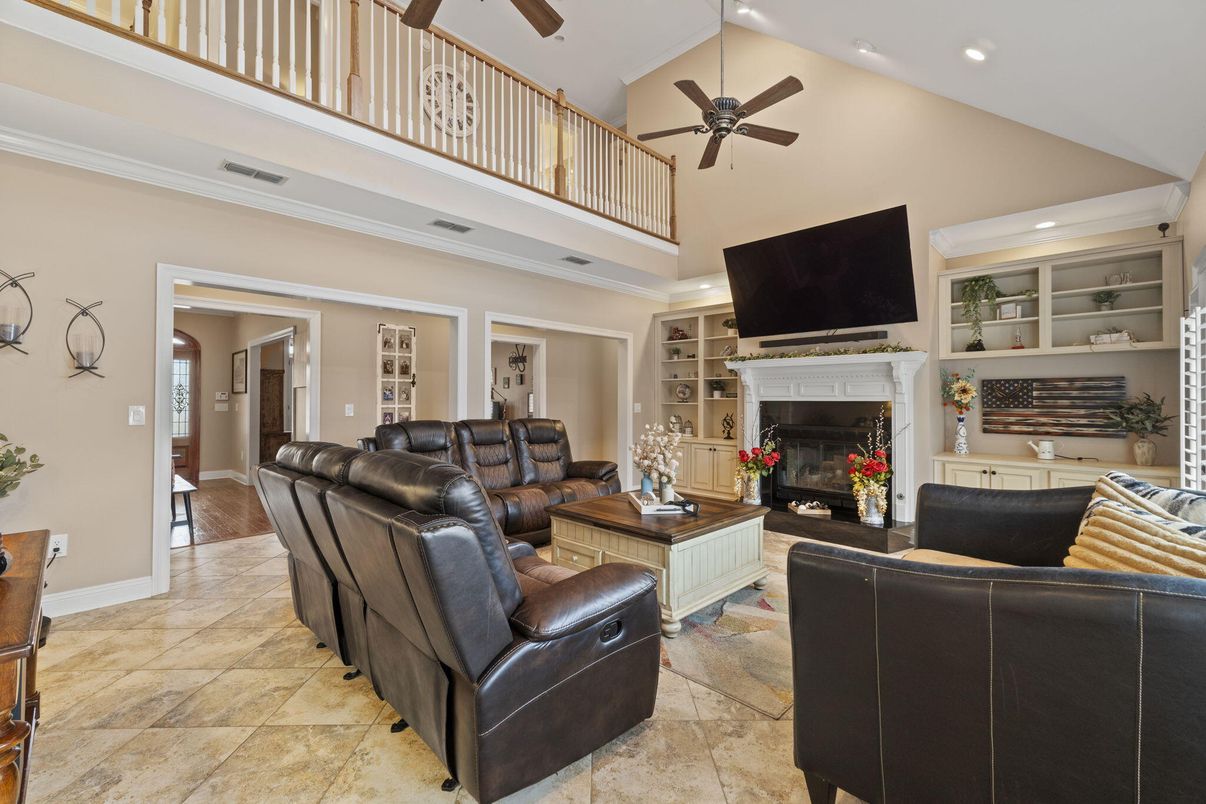 Fireplace, Interior, Living room, Recessed Lighting