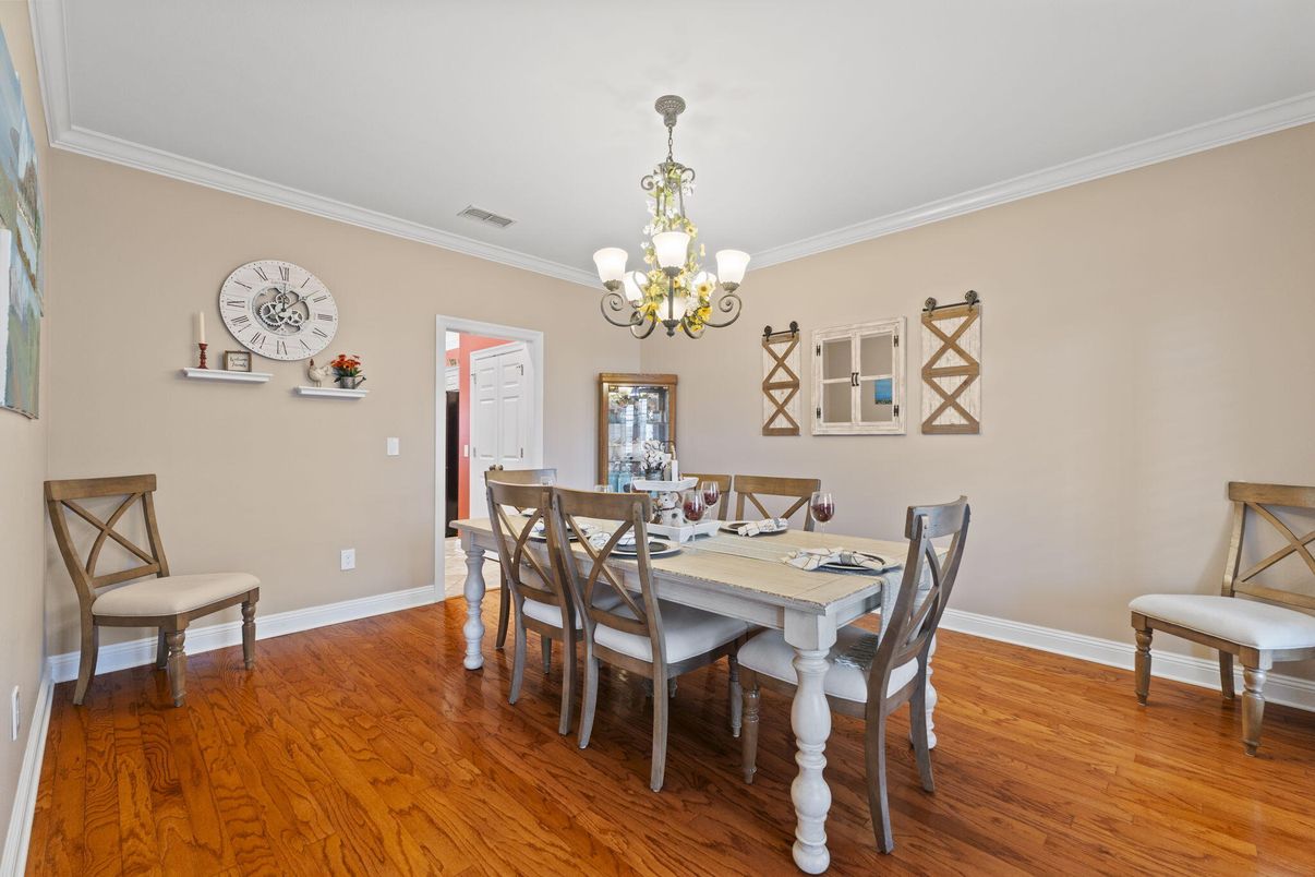Chandelier, Dining room, Interior, Wood Texture Flooring