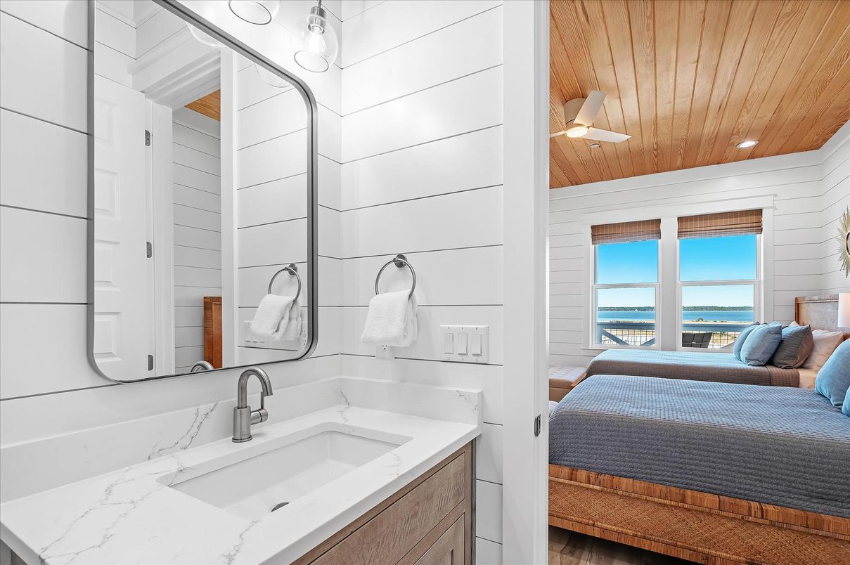 Bathroom, Bedroom, Interior, Recessed Lighting, Water