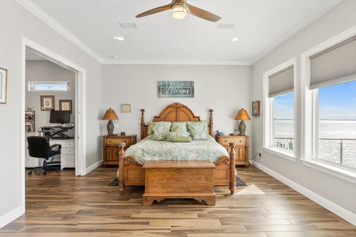 Bedroom, Home Office, Interior, Recessed Lighting, Water, Wood Texture Flooring
