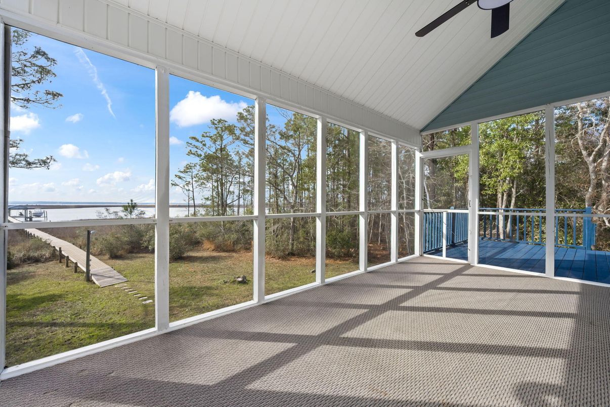 Interior, Sun Room, Water