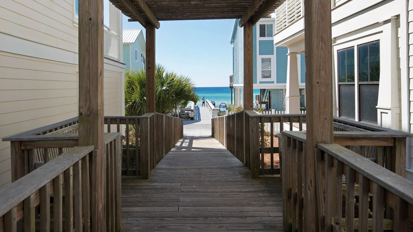 Exterior, Water