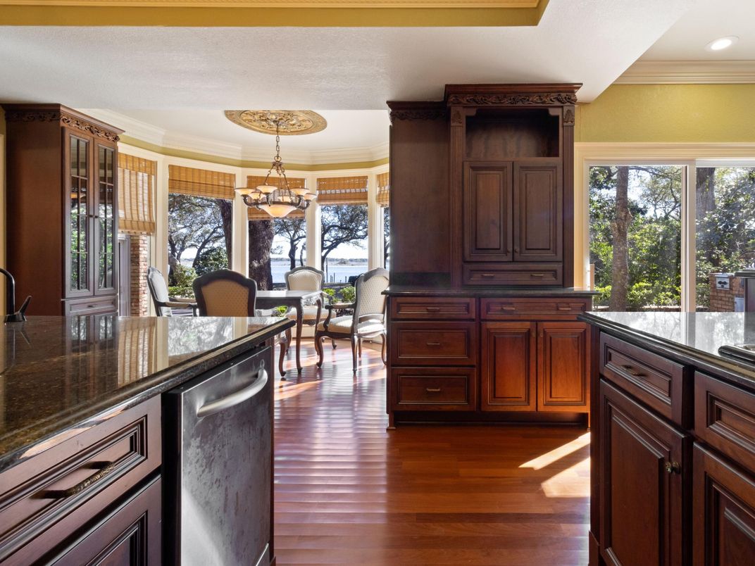 Chandelier, Dining room, Interior, Kitchen, Recessed Lighting, Wood Texture Flooring