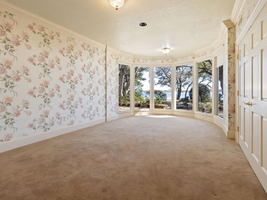 Empty room, Interior, Sun Room