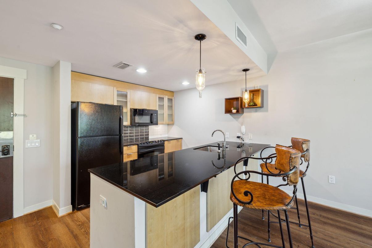 Interior, Kitchen, Pendant Lights, Recessed Lighting, Wood Texture Flooring