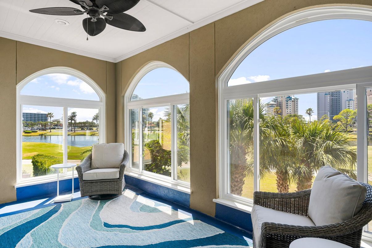 Interior, Sun Room, Water