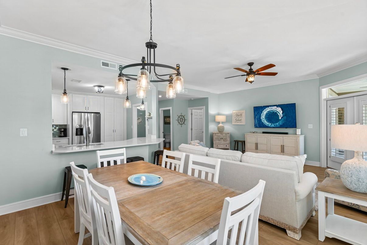 Dining room, Interior, Kitchen, Pendant Lights, Stainless Steel Appliances, Wood Texture Flooring