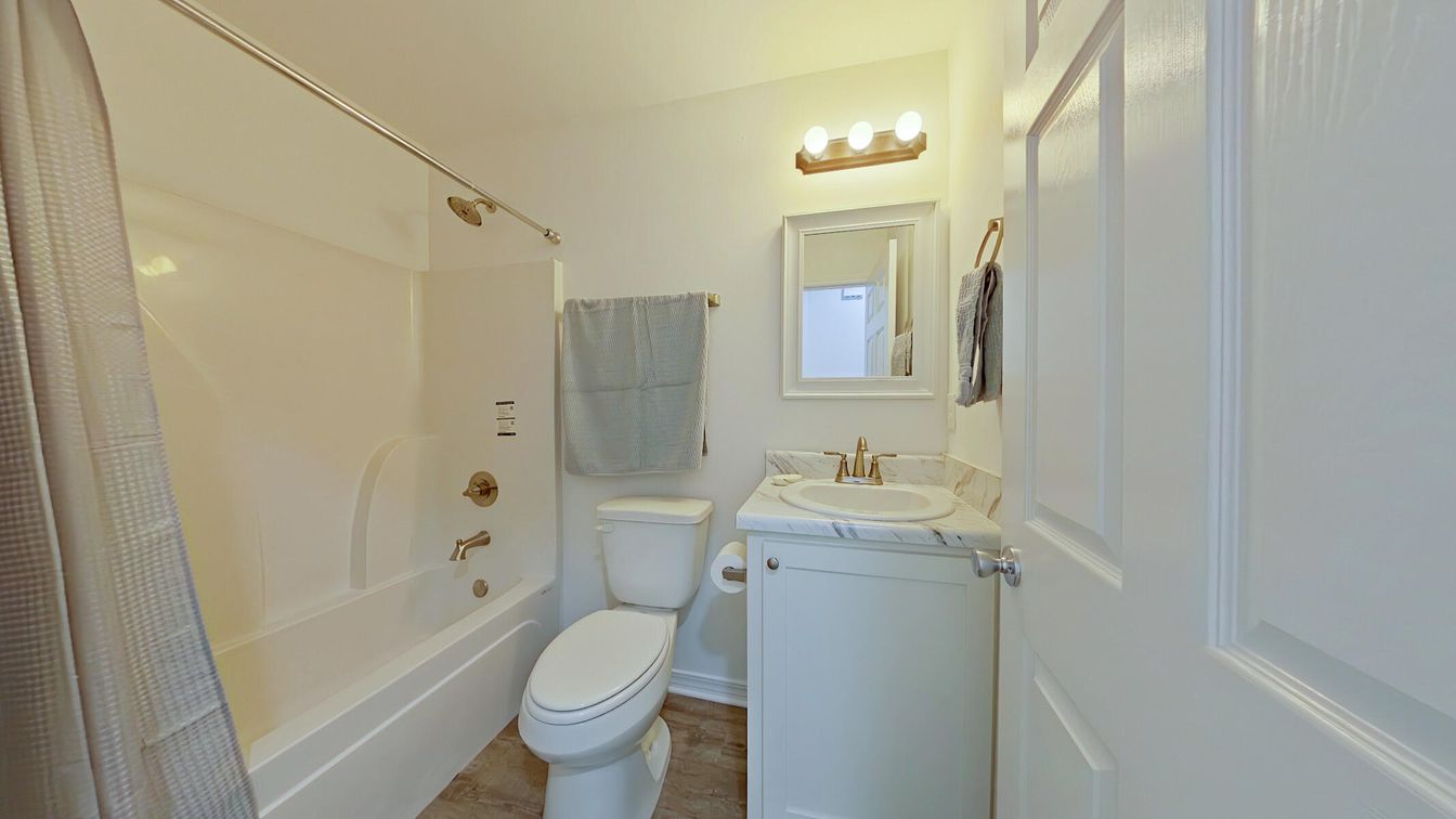Bathroom, Interior, Tile Countertops