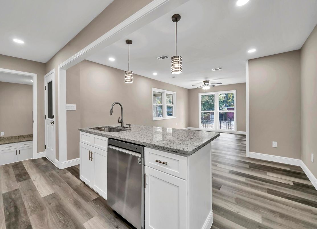 Interior, Kitchen, Pendant Lights, Recessed Lighting, Wood Texture Flooring