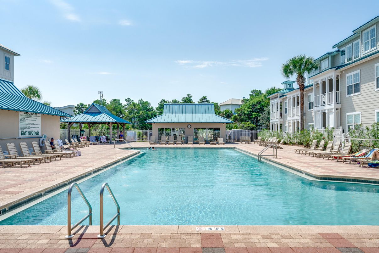 Exterior, Pool