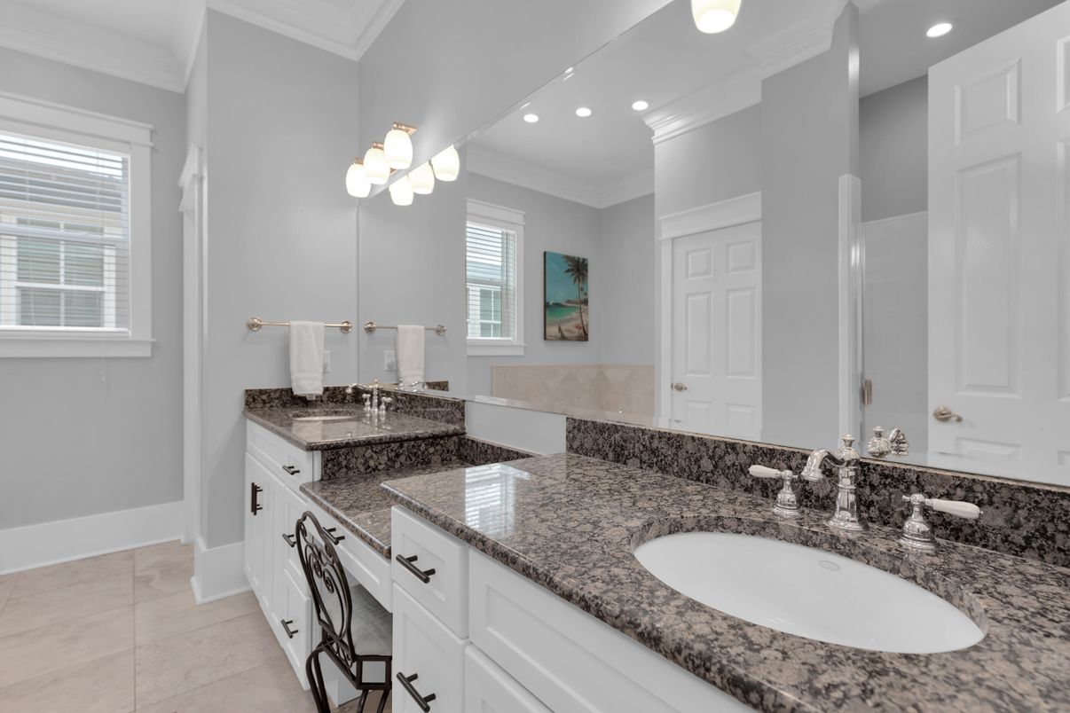 Bathroom, Dual Sink Vanities, Interior, Recessed Lighting