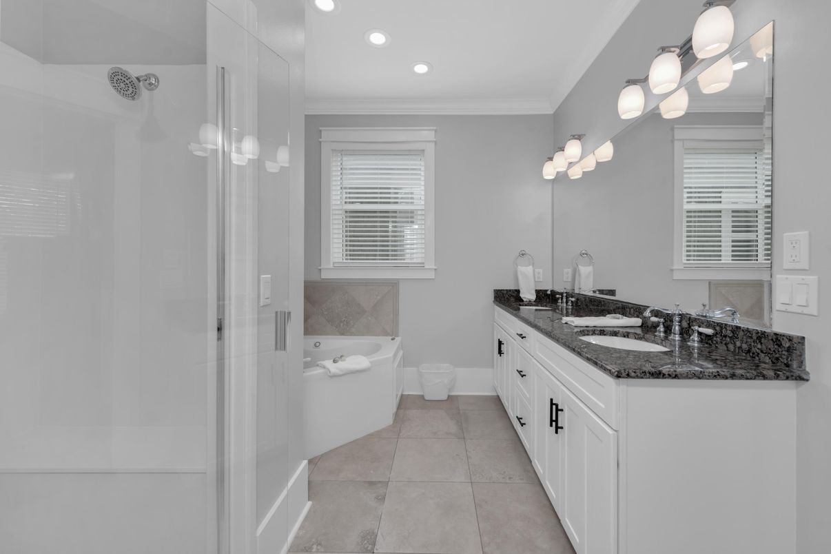 Bathroom, Dual Sink Vanities, Interior, Recessed Lighting