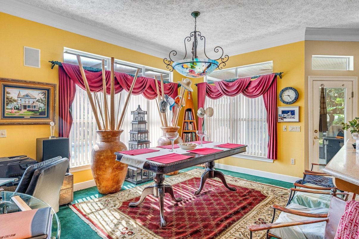 Chandelier, Dining room, Interior