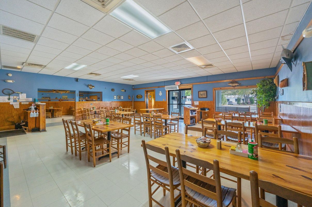 Dining room, Interior