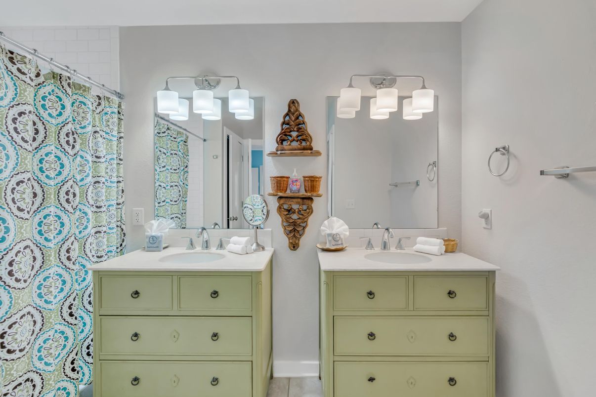 Bathroom, Dual Sink Vanities, Interior