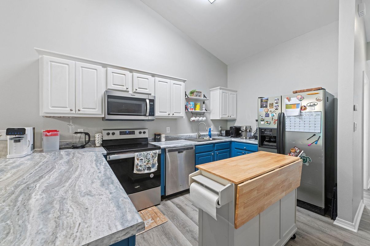 Interior, Kitchen, Stainless Steel Appliances, Wood Texture Flooring