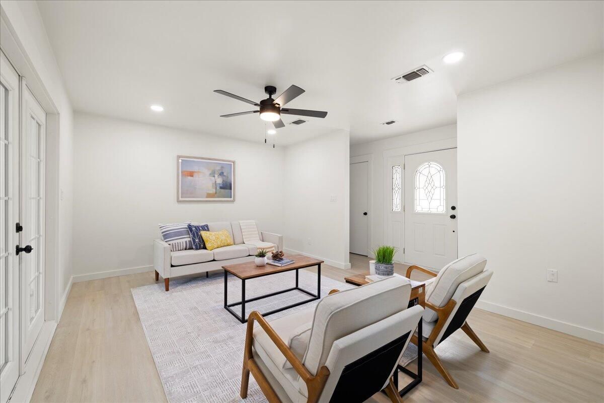 Interior, Living room, Recessed Lighting, Wood Texture Flooring