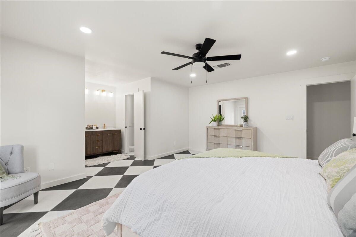 Bathroom, Bedroom, Interior, Recessed Lighting
