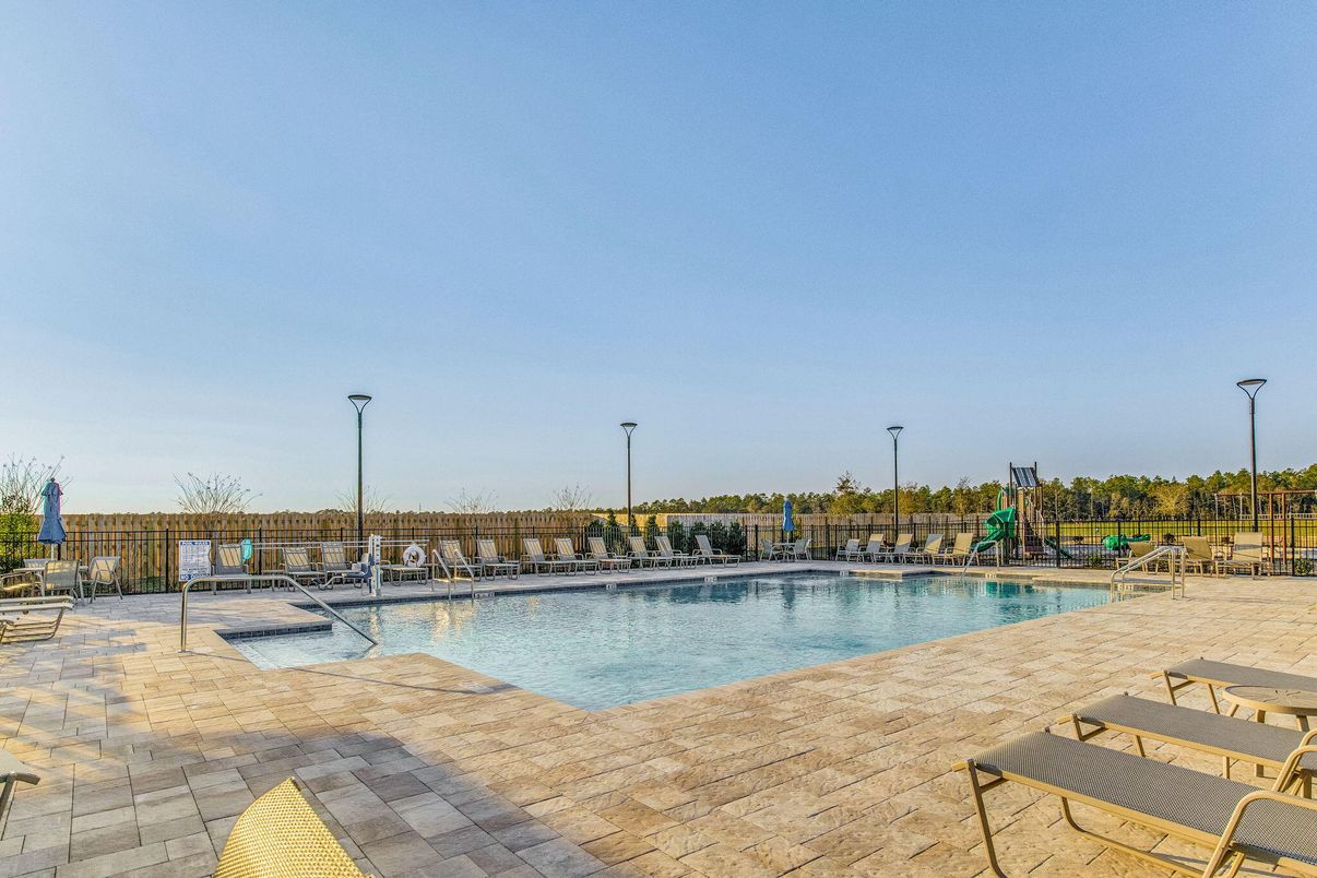Exterior, Pool