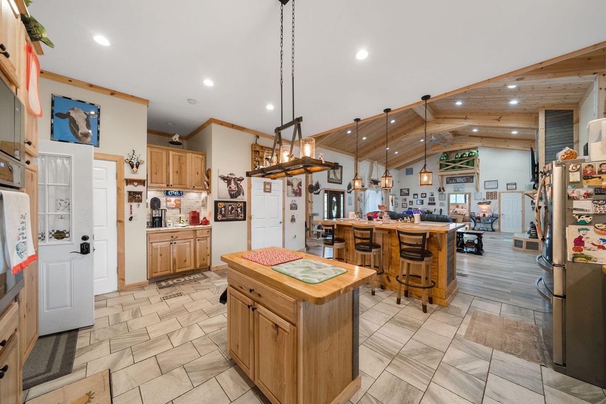 Interior, Kitchen, Pendant Lights, Recessed Lighting, Wooden Ceilings