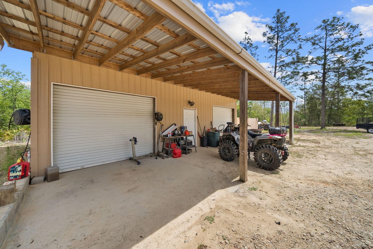 Backyard, Detached Garage, Exterior