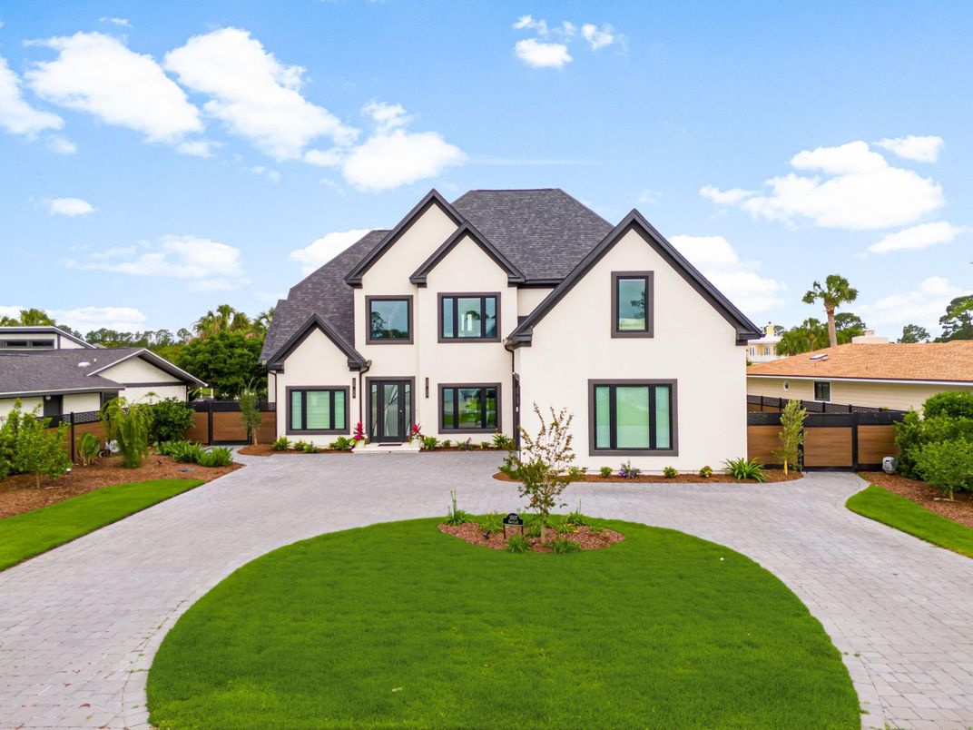 Backyard, Exterior, Facade, Farmhouse