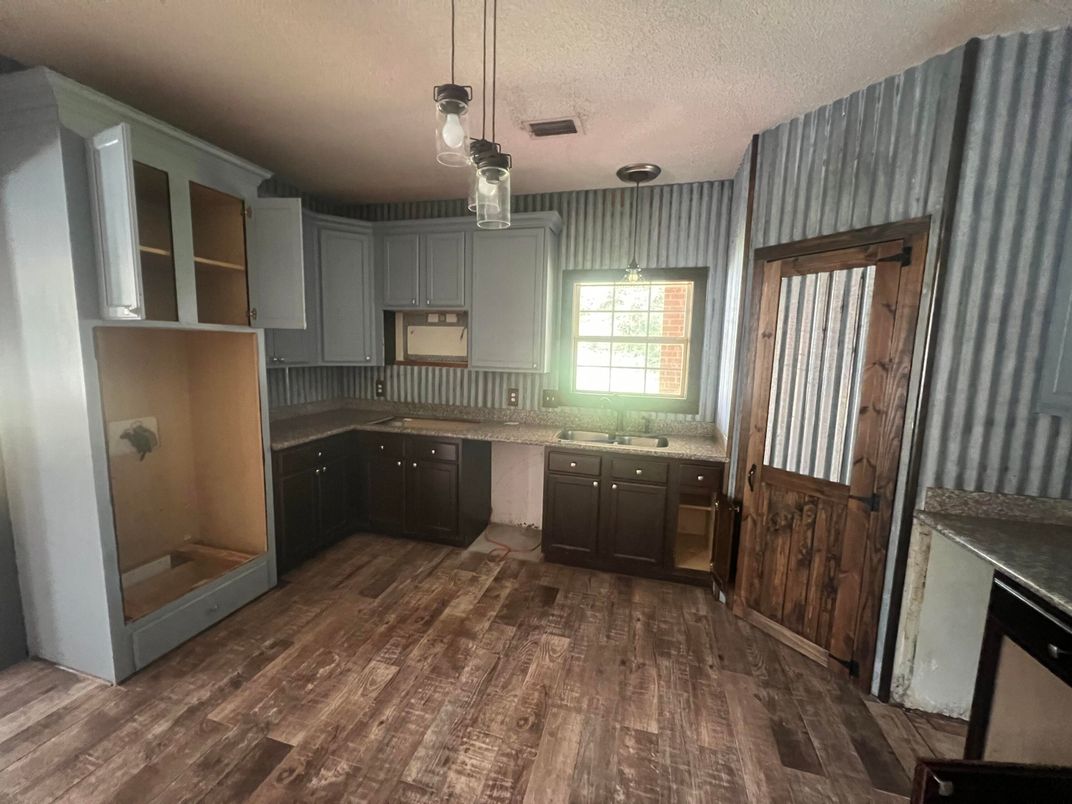 Interior, Kitchen, Pendant Lights, Wood Texture Flooring