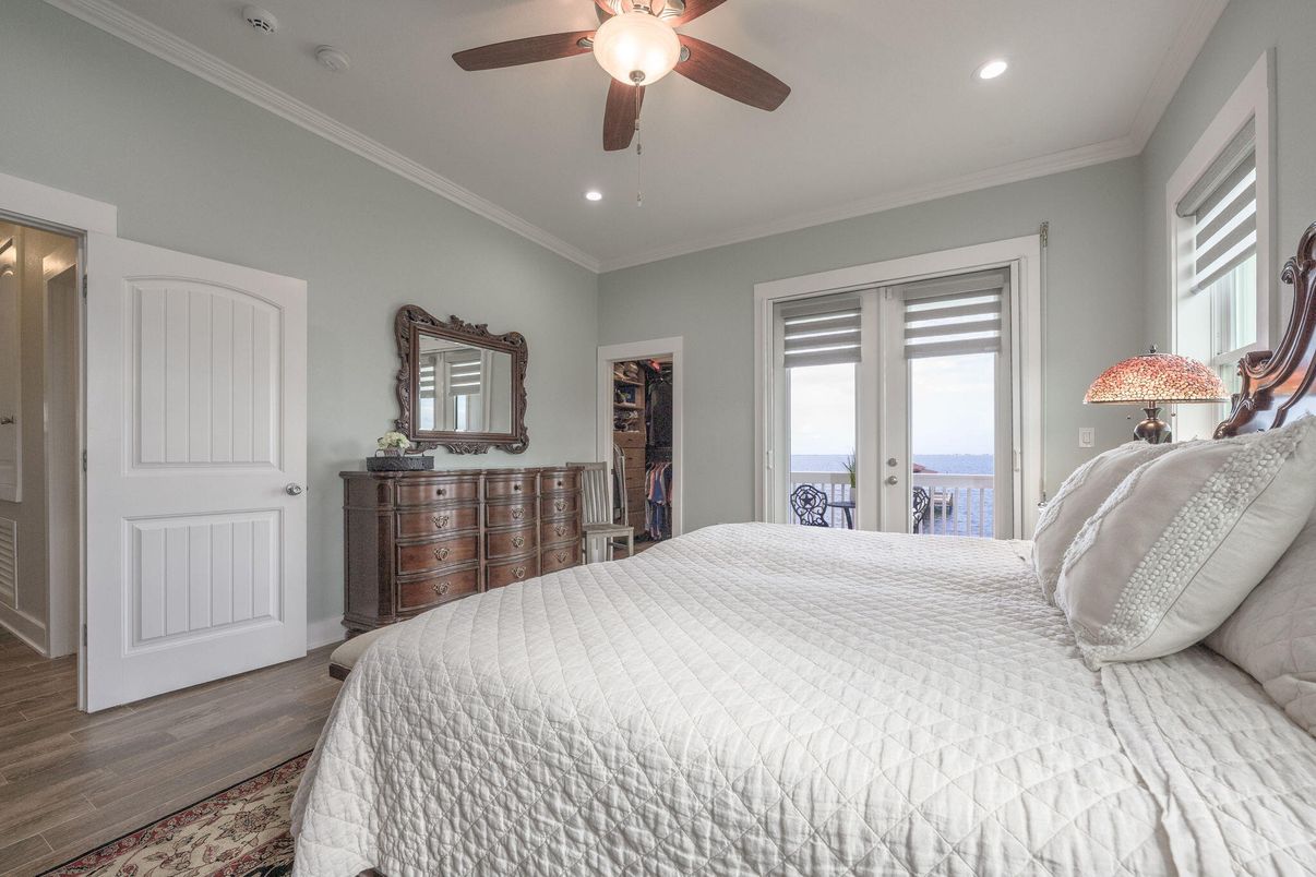 Bedroom, Interior, Recessed Lighting, Water, Wood Texture Flooring