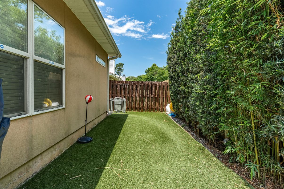 Backyard, Exterior