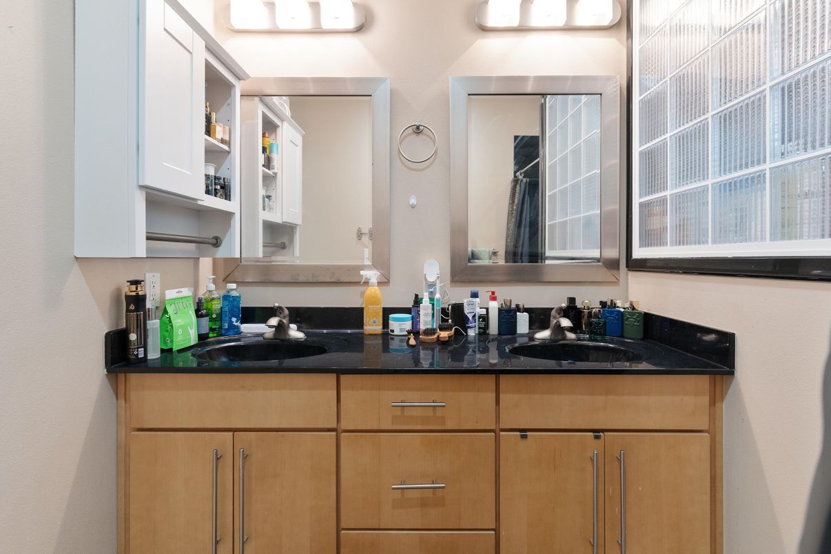 Bathroom, Dual Sink Vanities, Interior