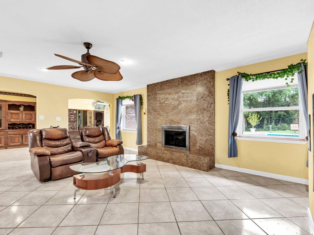 Fireplace, Interior, Living room, Recessed Lighting