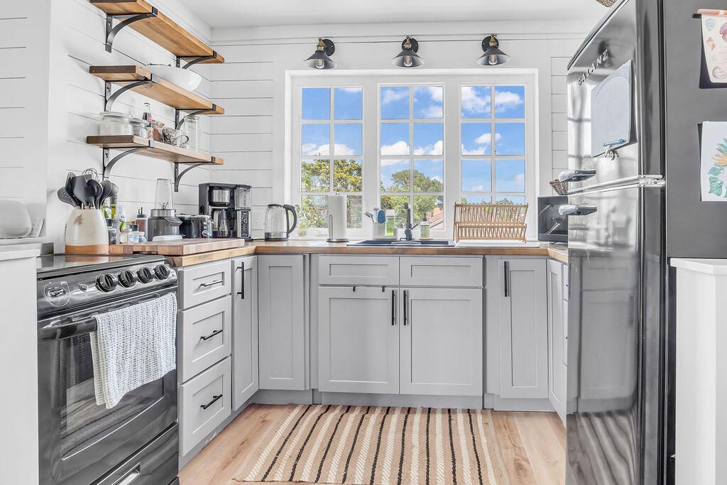 Interior, Kitchen, Stainless Steel Appliances, Wood Texture Flooring