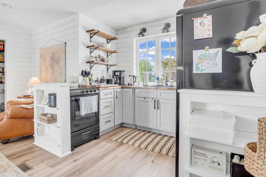 Interior, Kitchen, Wood Texture Flooring