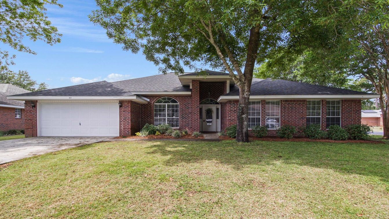 Attached, Exterior, Facade, Brick Facade, Ranch