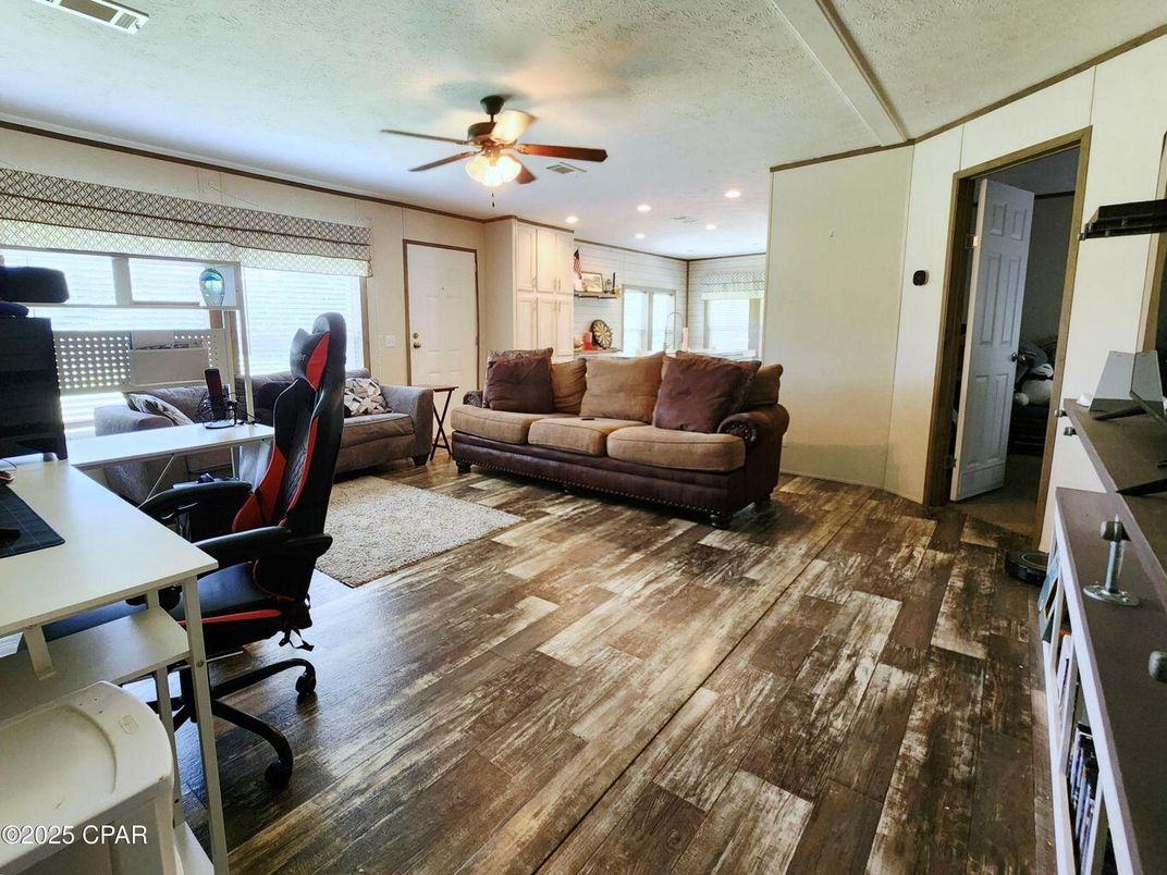 Home Office, Interior, Recessed Lighting, Wood Texture Flooring