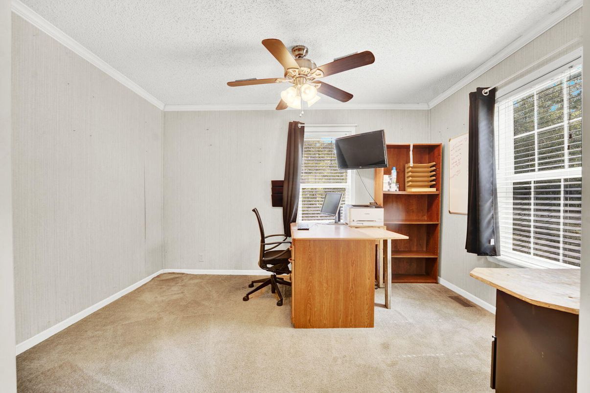 Home Office, Interior
