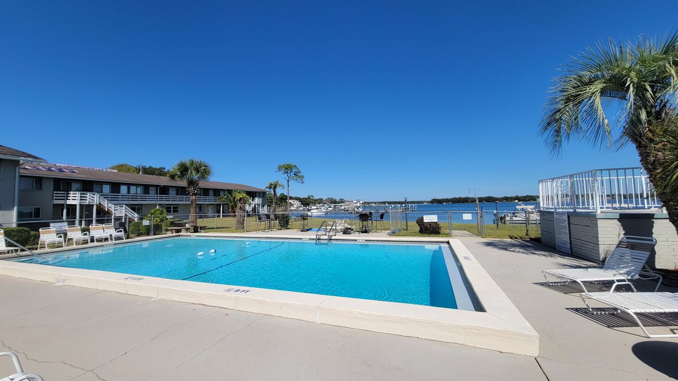 Exterior, Pool, Water