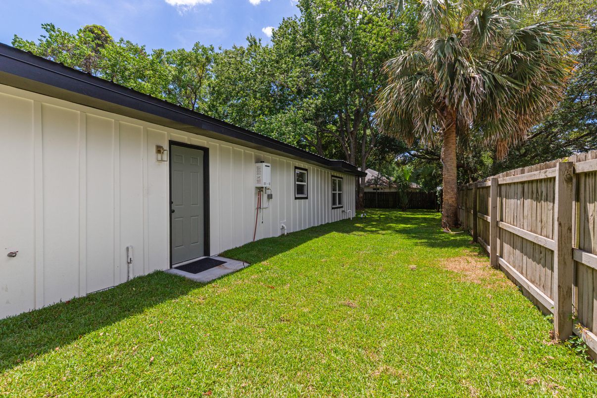 Backyard, Exterior