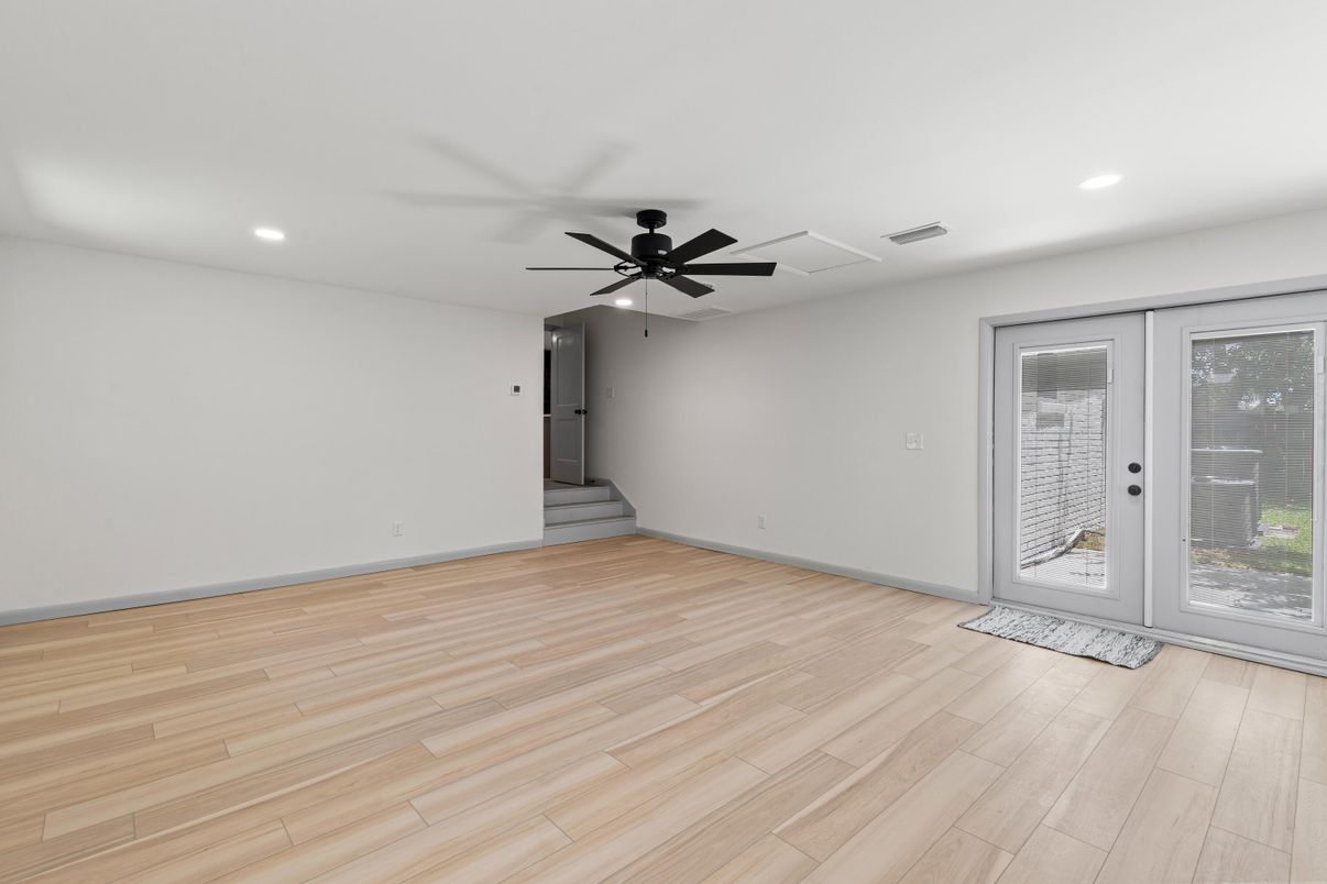 Empty room, Interior, Recessed Lighting, Wood Texture Flooring