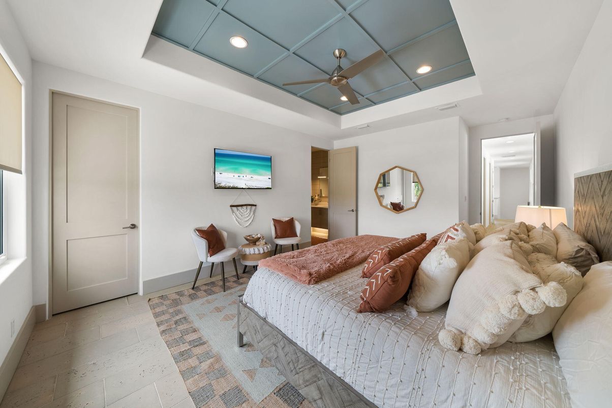 Bedroom, Dining room, Interior, Recessed Lighting