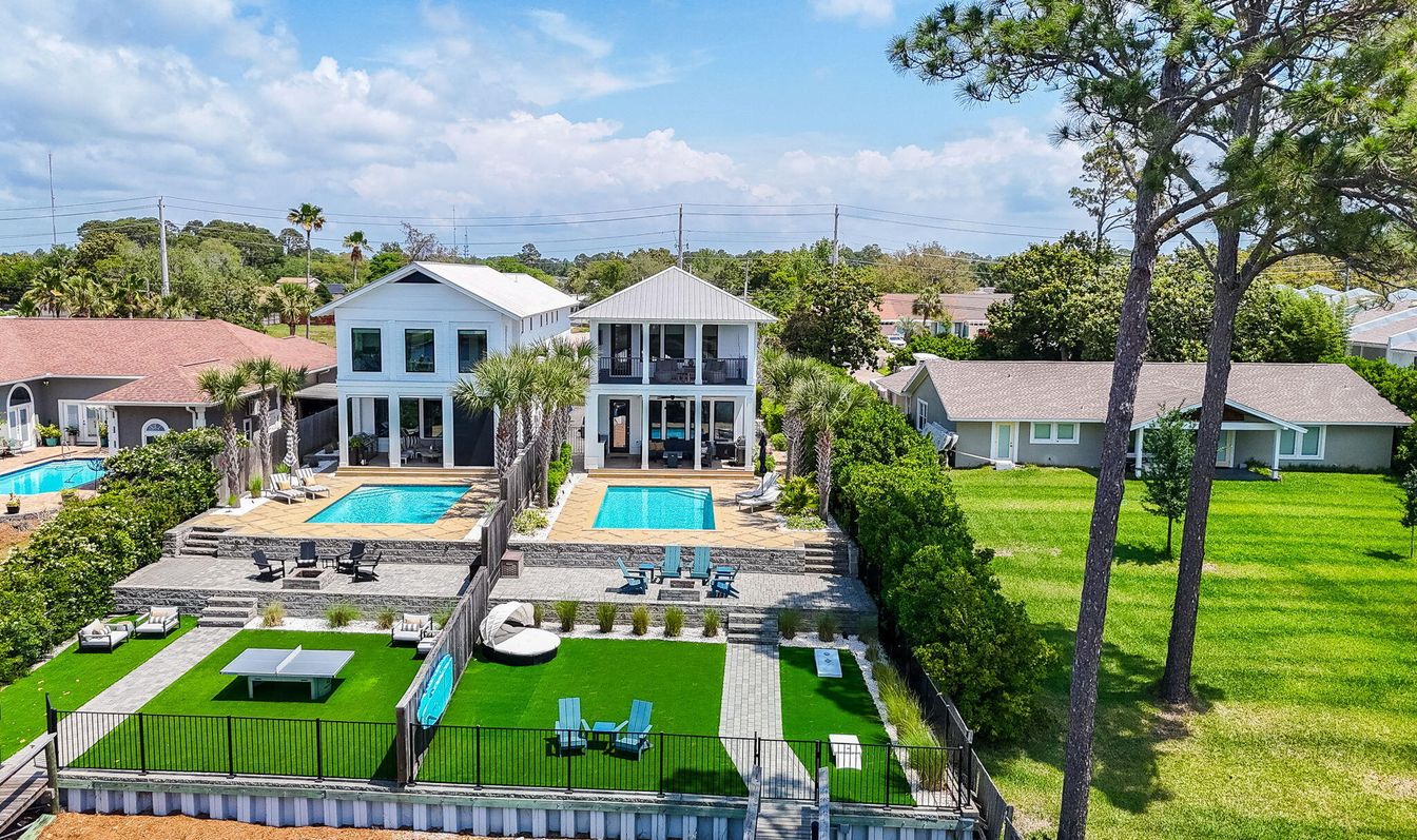 Backyard, Exterior, Pool