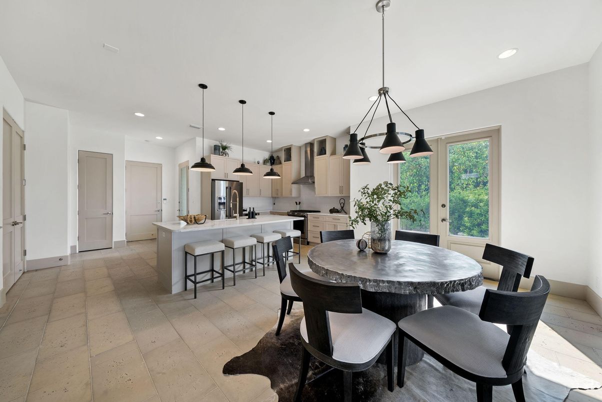 Dining room, Interior, Kitchen, Pendant Lights, Recessed Lighting, Stainless Steel Appliances