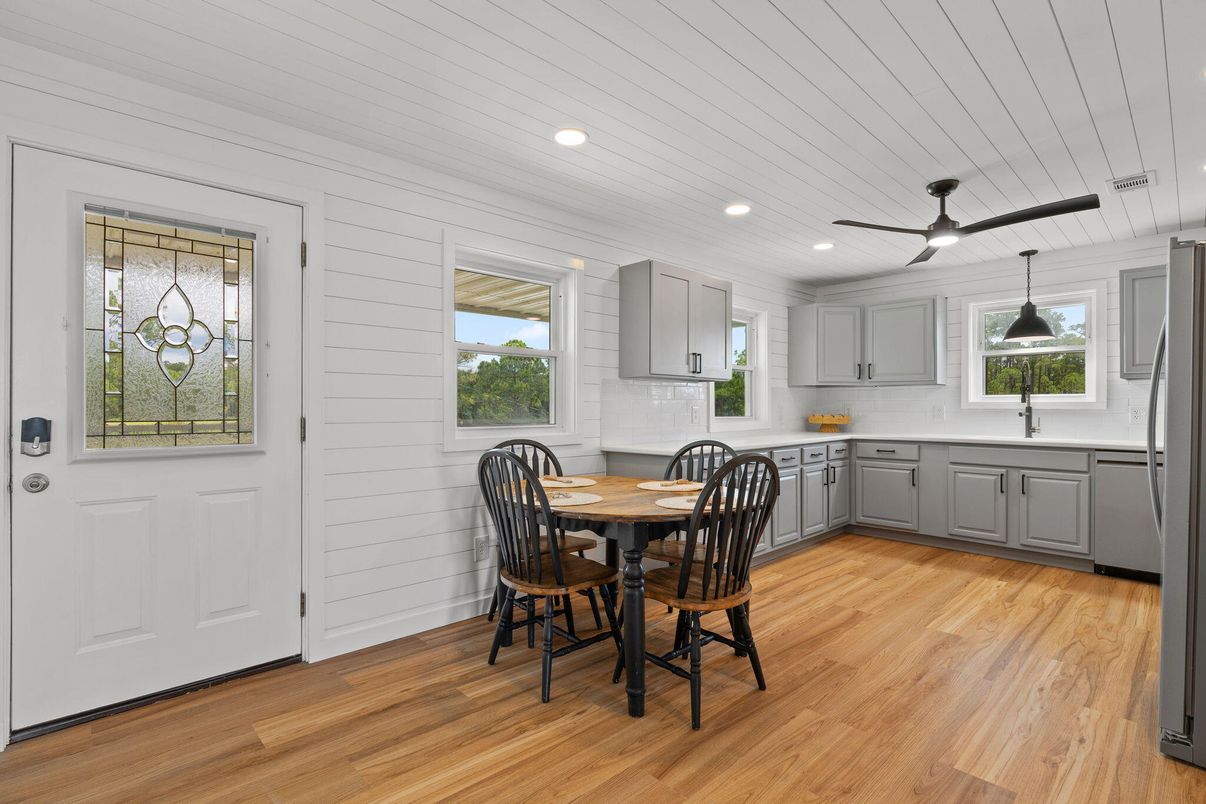 Dining room, Interior, Kitchen, Recessed Lighting, Wood Texture Flooring