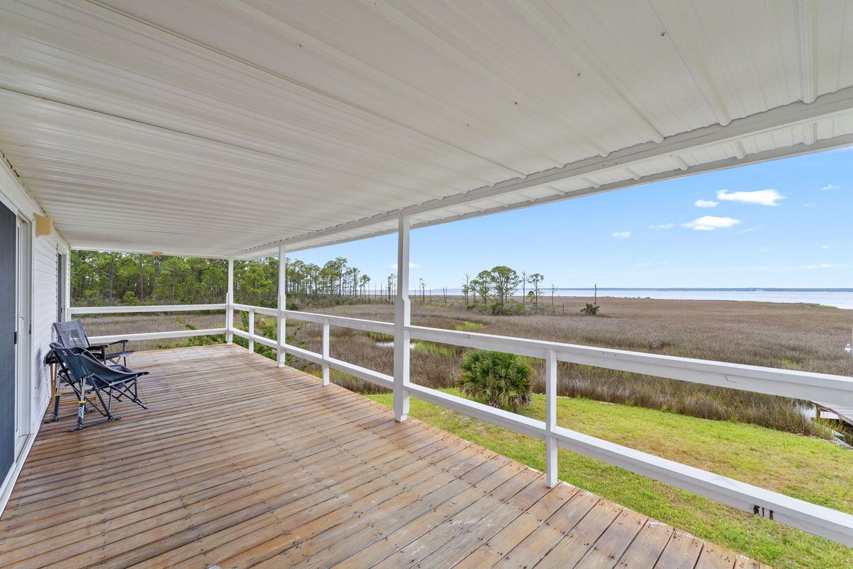 Interior, Sun Room, Water, Wood Texture Flooring