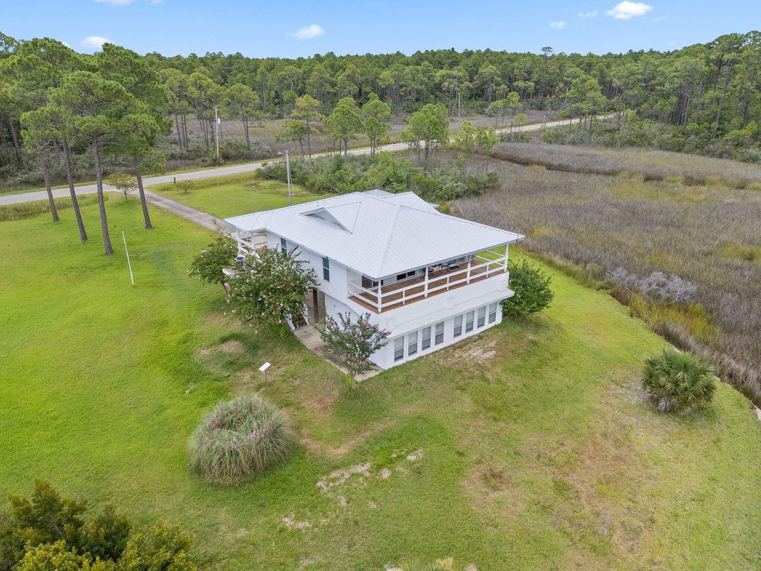 Exterior, Drone