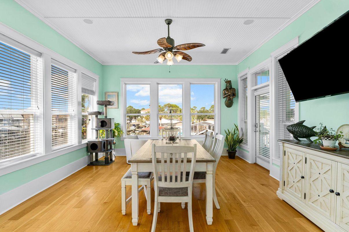 Dining room, Interior, Wood Texture Flooring