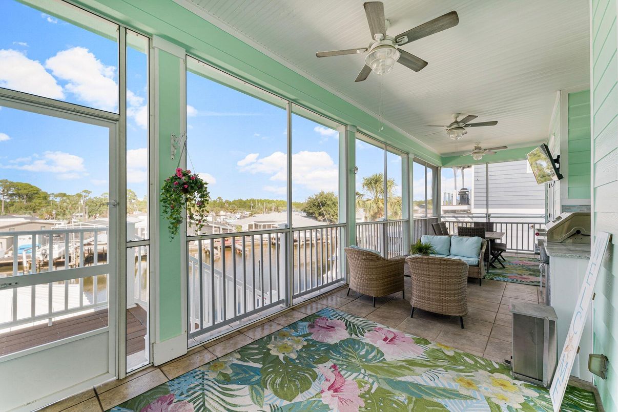 Interior, Sun Room, Water