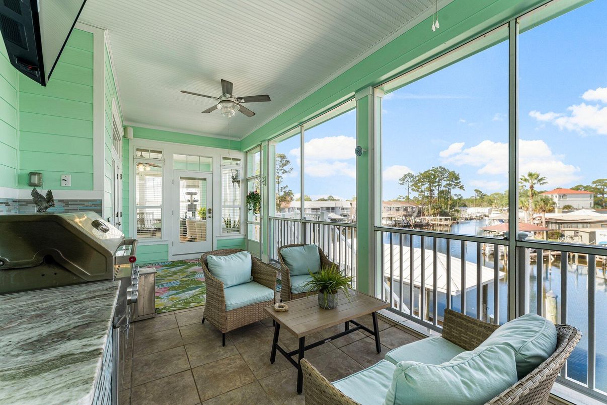Interior, Sun Room, Water