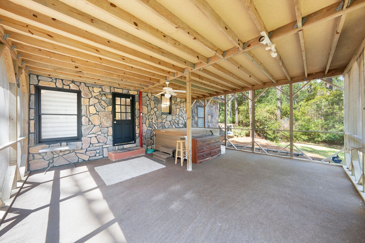 Hot Tub, Interior, Stone Walls, Wooden Beams